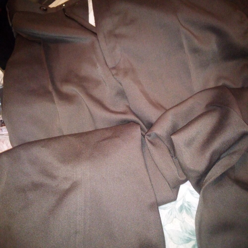 Barrington Brown Slacks Tencel Lyocell/Polyester Pleated, Cuffed, 42 W 30 L